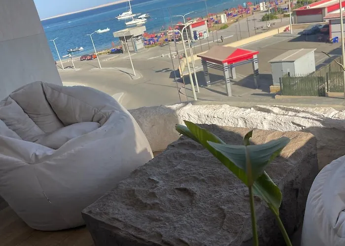 Apartman Blue Whale Front Vip